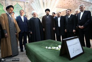 تجدید میثاق رئیس جمهور و اعضای هیأت دولت با آرمان‌های حضرت امام(س)