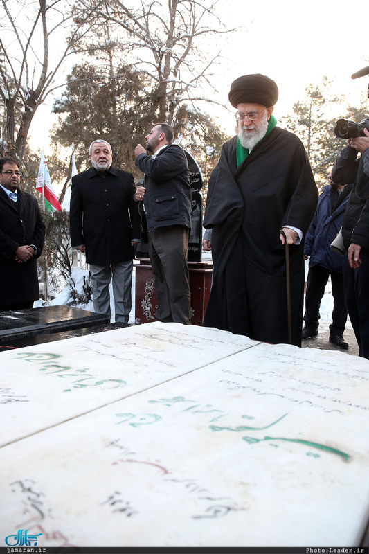 حضور رهبر معظم انقلاب در مرقد مطهر امام راحل و گلزار شهدای بهشت زهرا(س)