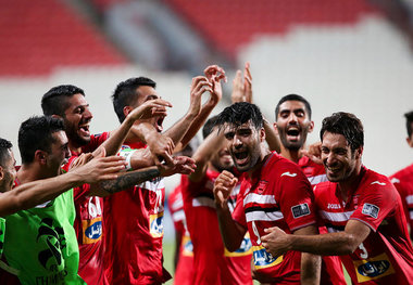 ادعای روزنامه عربستانی؛ دو بازیکن پرسپولیس به دیدار با الهلال نمی رسند!