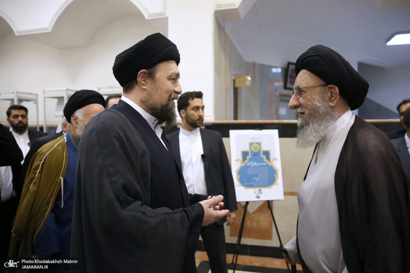 بازدید آیت الله نور مفید از نمایشگاه وکلای شرعی امام خمینی (س)