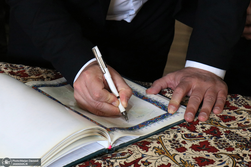 بازدید سفیر ازبکستان در ایران از بیت تاریخی امام در خمین