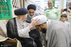 مراسم جشن عید غدیر و عمامه‌گذاری طلاب در بیت مراجع  تقلید و علما