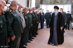 دیدار جمعی از فرماندهان ارشد نیروهای مسلح با فرمانده معظم کل قوا