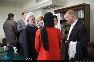 دیدار  گردشگران آلمانی و اتریشی با حجت الاسلام والمسلمین دکتر مقدم 