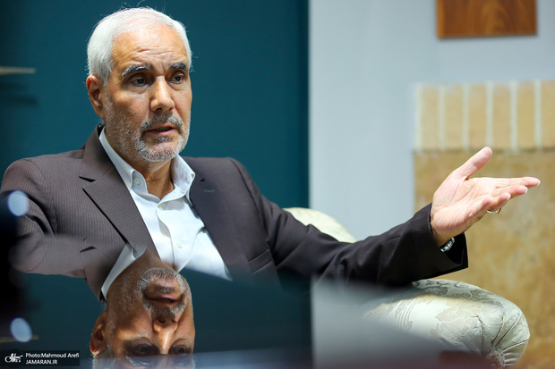 محسن مهرعلیزاده: جامعه زیر بار فشارهای اقتصادی فرسوده شده و تنها کورسوی امید، نتیجه مذاکرات است/ برجام قربانی سیاست داخلی شد؛ مخالفان دیروز، امروز در پی احیای آن‌اند/ تمرکزگرایی مانع توسعه است