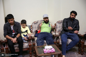 دیدار جمعی از ایتام و معلولین موسسه خیریه بهشت رضا(ع) با سید حسن خمینی