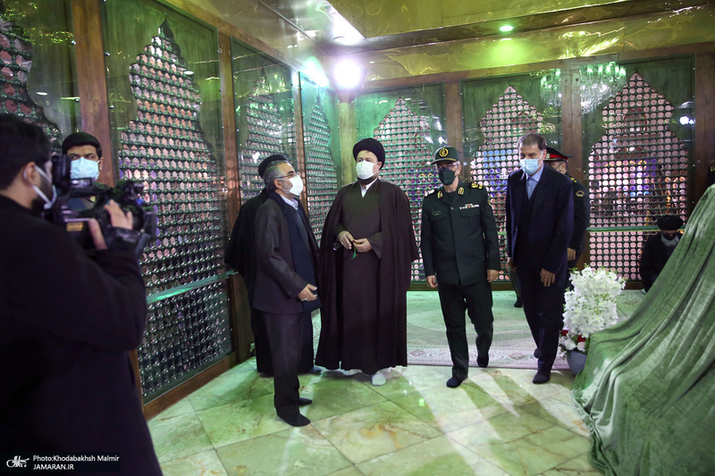 تجدید بیعت فرماندهان ارشد نیروهای مسلح با آرمان های حضرت امام خمینی (س)