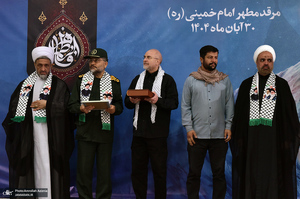 گردهمایی دانشجویان و طلاب بسیجی در حرم مطهر امام خمینی (س)