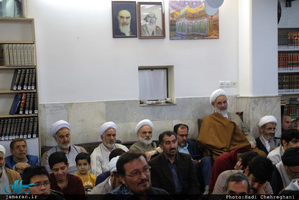 جشن ولادت حضرت زهرا(س) و تولد حضرت امام خمینی(ره) در بیت آیت الله العظمی صانعی