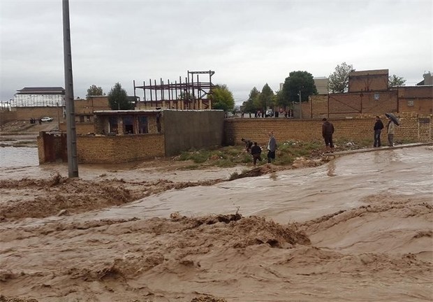 سیلاب در کوهدشت جان 2 نفر را گرفت