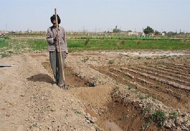 کشاورزان و عشایر ورامین چشم به راه آب از آسمان و زمین