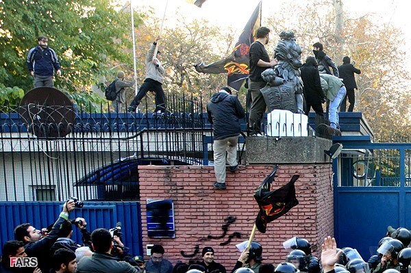 دو راهیِ افراطیون؛ همراهی یا شورش