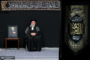 آخرین شب مراسم عزاداری حضرت اباعبدالله الحسین (ع) در حسینیه امام خمینی