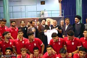 دیدار اعضای تیم ملی فوتبال نوجوانان ایران با سید حسن خمینی