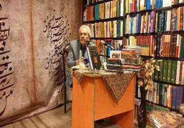 شاعر و مترجم کشوری: با بضاعت اندک نمی توان وارد ادبیات شد