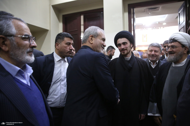 حاشیه تجدیدمیثاق رئیس جمهور و اعضای دولت با آرمان‌های بنیانگذار جمهوری اسلامی ایران