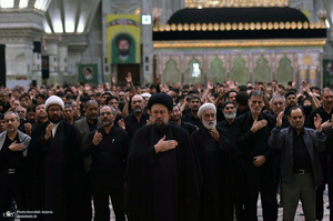 عزاداری ظهر عاشورا در حرم مطهر امام خمینی (س)
