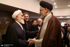 مراسم ختم مادر همسر حجت السلام ‌و المسلمین علی اکبر ناطق نوری و عباس آخوندی