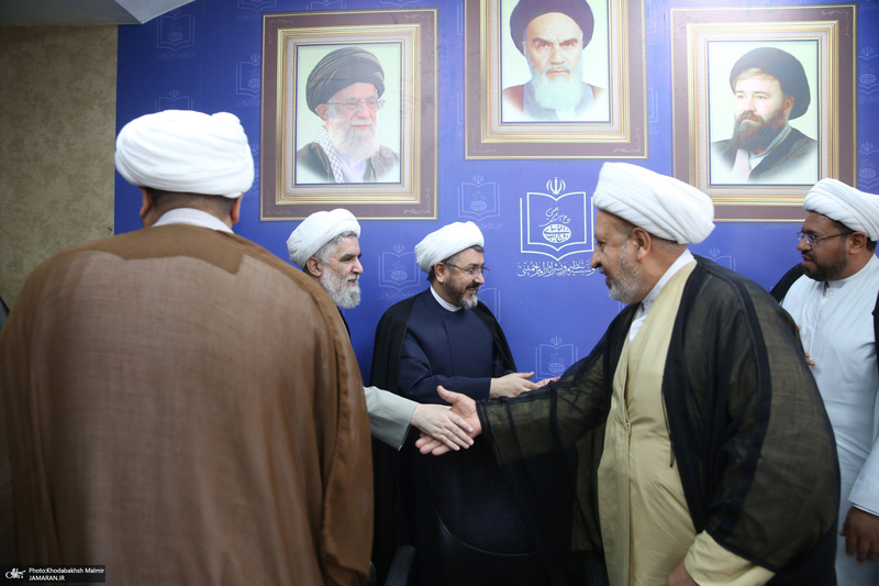 دیدار جمعی از علمای کشور عراق با رئیس موسسه تنظیم ونشر آثار امام خمینی