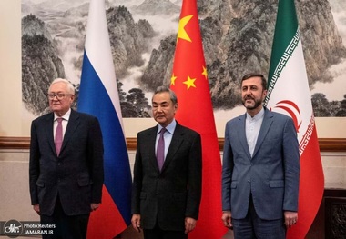 حسینی، تحلیلگر مسائل بین‌الملل: قطع ارتباط با غرب باعث شده در مقابل چین و روسیه خلع سلاح شویم/ به خاطر تبدیل شدن سیاست خارجی به ابزار رقابت‌های داخلی، روسیه در مقابل ایران احساس مصونیت می کند