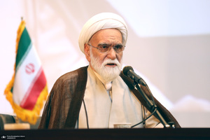 دیدار رییس و امدادگران جمعیت هلال احمر با سید حسن خمینی