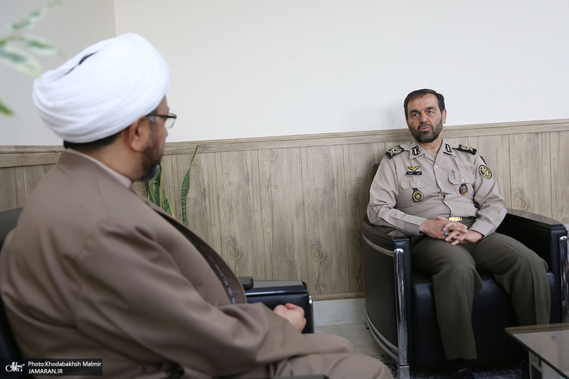 دیدار پیشکسوتان رژه 19 تیر 1358 با رییس موسسه تنظیم و نشر آثار امام خمینی (س)