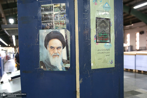 بازدید رئیس موسسه تنظیم و نشر آثار امام خمینی(س) از شرکت چاپ و نشر بانک ملی