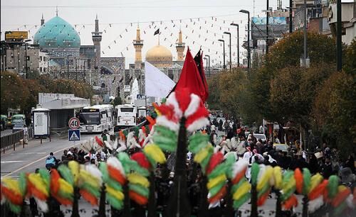 بیرق تاسوعا در شهر امام رضا (ع) برافراشته شد