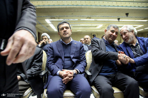 مراسم ترحیم مادر محمد شریعتمداری