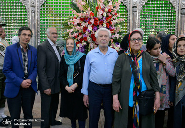 ادای احترام پیروان ادیان الهی نسبت به ساحت مقدس امام خمینی(س)