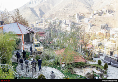 تخریب ویلای میلیاردی در اوشان  عدم همکاری شهرداری فشم در تخریب ویلا+ تصاویر