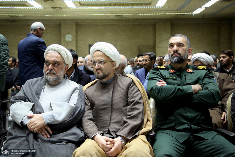 مراسم ترحیم مادر محمد شریعتمداری