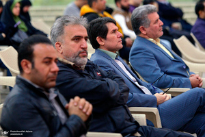 تجدید میثاق رئیس سازمان بهزیستی و جمعی از توان یابان با آرمان های حضرت امام خمینی (س)