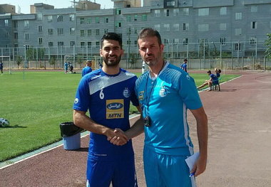 جلسه فتحی و استراماچونی پس از تمرین استقلال