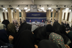 دیدار هزاران نفر از مردم قم با رهبر معظم انقلاب