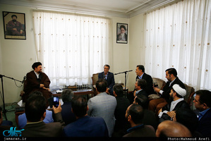 دیدار جمعی از فعالان فضای مجازی با سید حسن خمینی