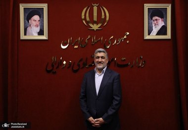 رییس بورس: بازار سرمایه جای حرکت انتحاری نیست/ نباید خرید و فروش سهام عدالت آسیبی به سهامداران وارد کند/ جلسه با رئیس‌جمهوری و وزیر اقتصاد؛ نتایج خوبی داشت