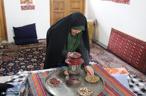 آذین بندی بیت تاریخی امام خمینی به مناسبت دهه فجر انقلاب