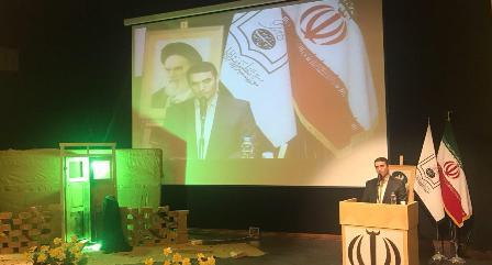 انقلاب اسلامی احیاگر هویت دینی و فرهنگی ایران است