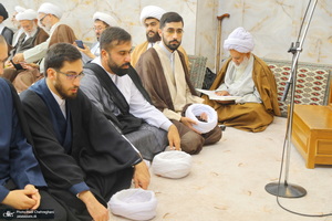 مراسم جشن عید غدیر و عمامه‌گذاری طلاب در بیت مراجع  تقلید و علما