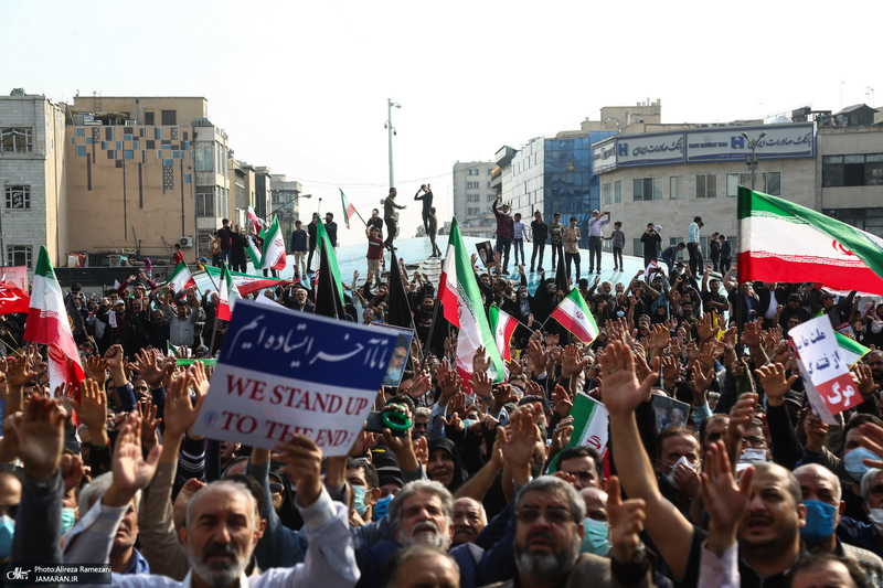 راهپیمایی مردم تهران در محکومیت جنایت تروریستی حرم شاهچراغ