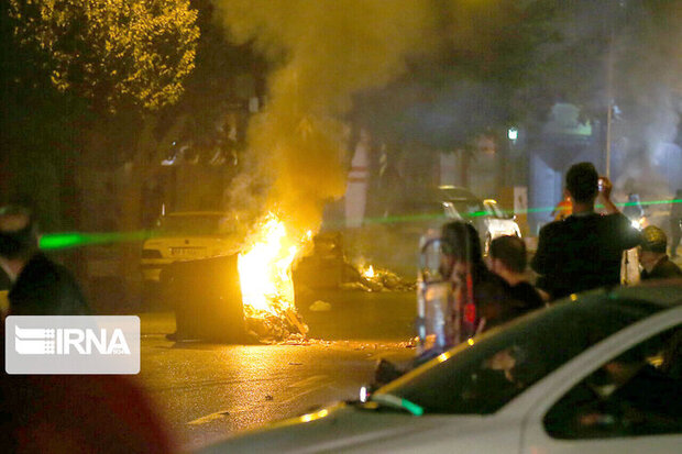 سخنگوی کمیسیون بهداشت مجلس: خانواده‌هایی که نام عزیزشان در آمارها کشته‌شدگان حوادث اخیر نیست اعلام کنند/ نگرانیم که برخی مجروحان همچنان در منازل خود باشند/ کلاس‌های توجیهی برای نوجوانان و جوانان فریب‌خورده برگزار شد