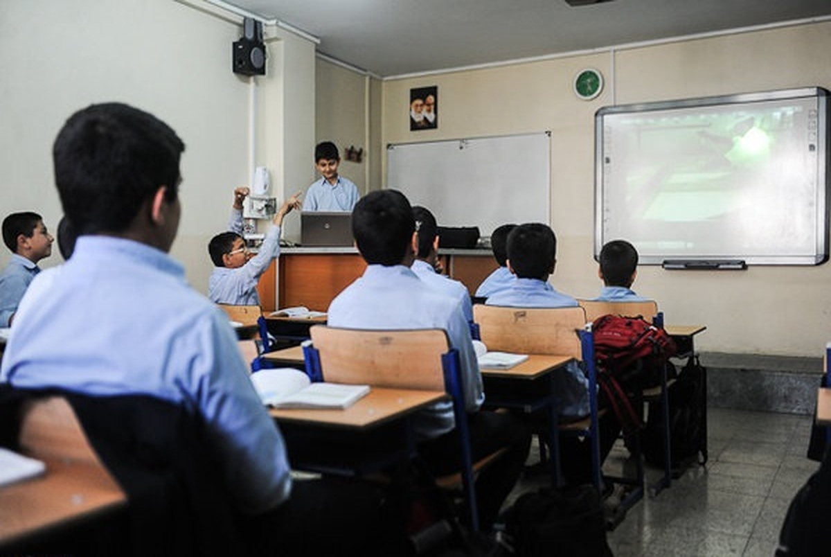 آموزش‌وپرورش دانش‌آموزان را بدون مهارت تحویل جامعه می‌دهد!