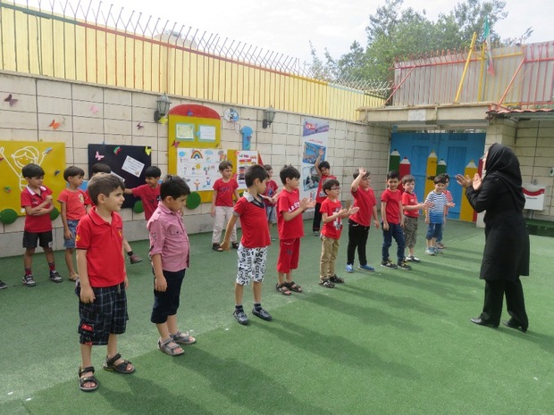 اجرای طرح مدارس شاد در فاروج کلید خورد