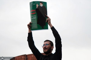 تجمع مردمی در سوگ شهادت رئیس جمهوری و هیات همراه در میدان ولیعصر (عج)