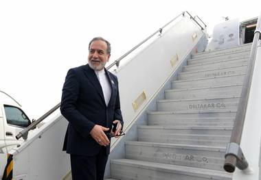 عراقچی راهی قرقیزستان شد