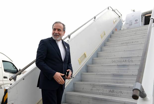 عراقچی راهی قرقیزستان شد
