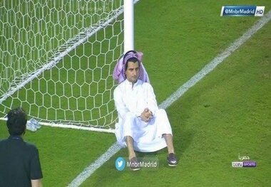 ویدیو/ناراحتی مدیر باشگاه النصر کنار تیرک دروازه
