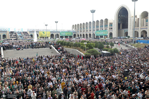 اقامه نماز عید سعید فطر به امامت رهبر معظم انقلاب