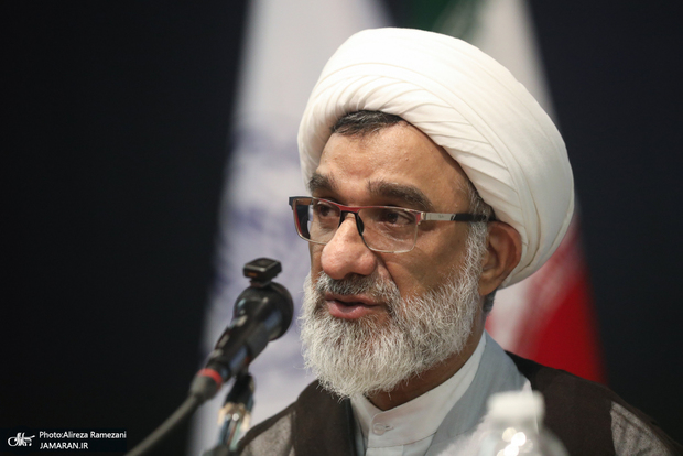 خسروپناه، دبیر شورای عالی انقلاب فرهنگی: کسانی که معتقدند نباید مذاکره کرد، سخن دقیقی مطرح نمی‌کنند/ بیش از هر زمان دیگری نیازمند حفظ وحدت ملی هستیم/ شورای عالی انقلاب فرهنگی از بازگشت همه‌ اساتید به ایران استقبال می‌کند